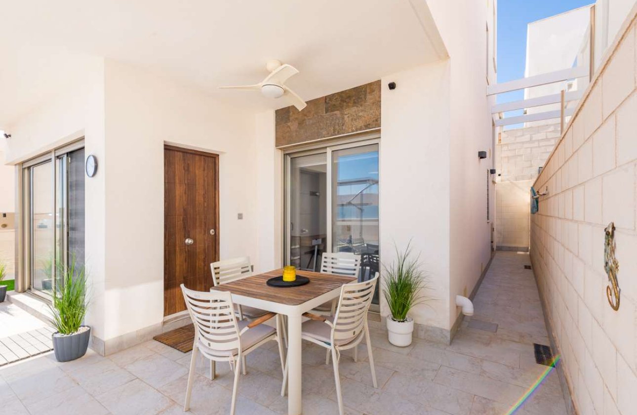 Resale - Villa -
Orihuela Costa - Costa Blanca