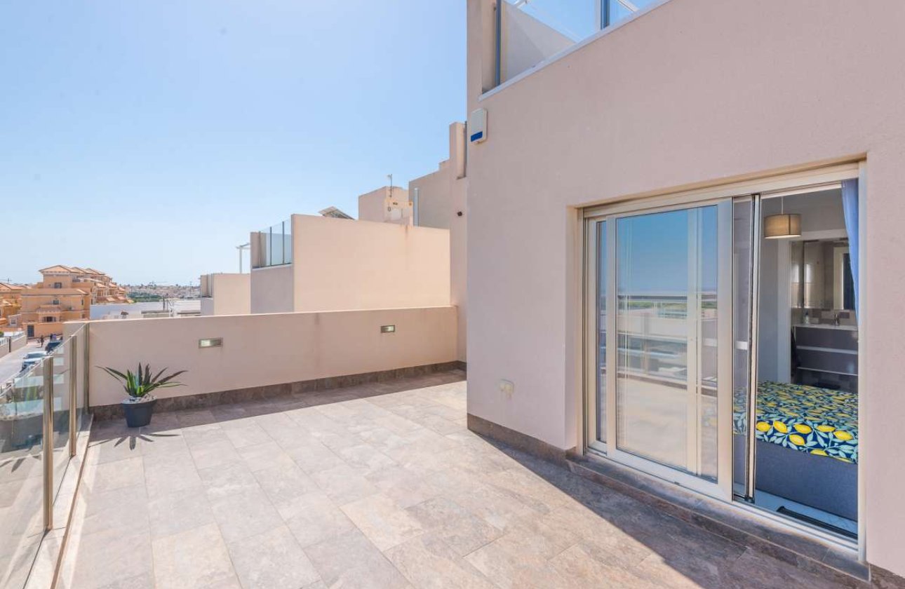 Resale - Villa -
Orihuela Costa - Costa Blanca