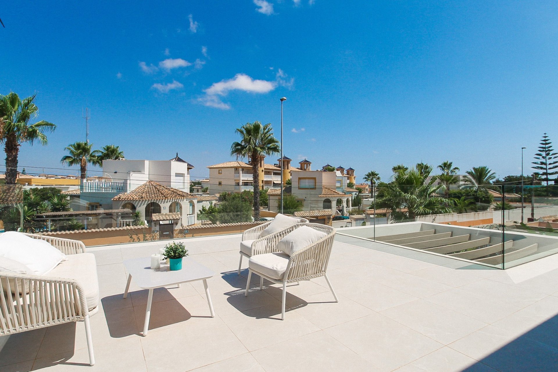 Resale - Villa -
Orihuela Costa - Costa Blanca