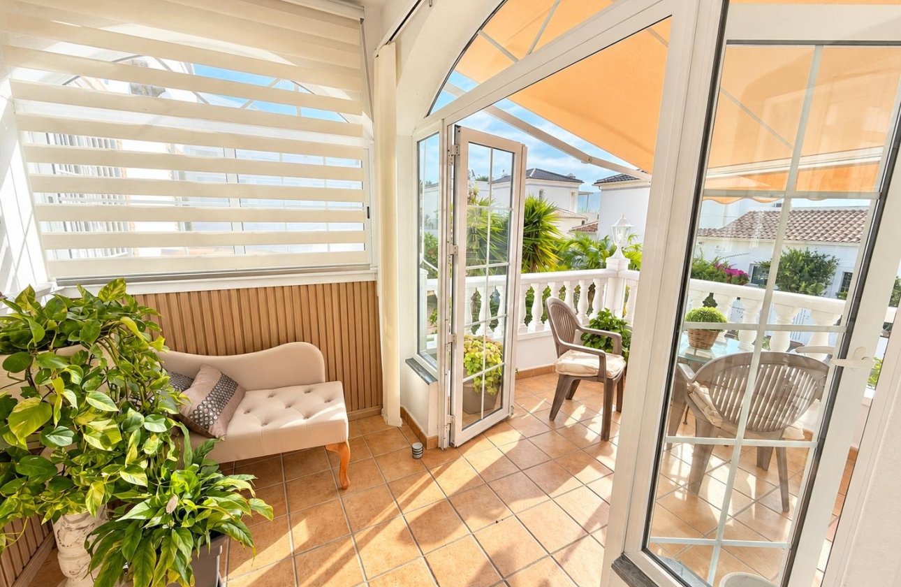 Resale - Villa -
Orihuela Costa - Costa Blanca
