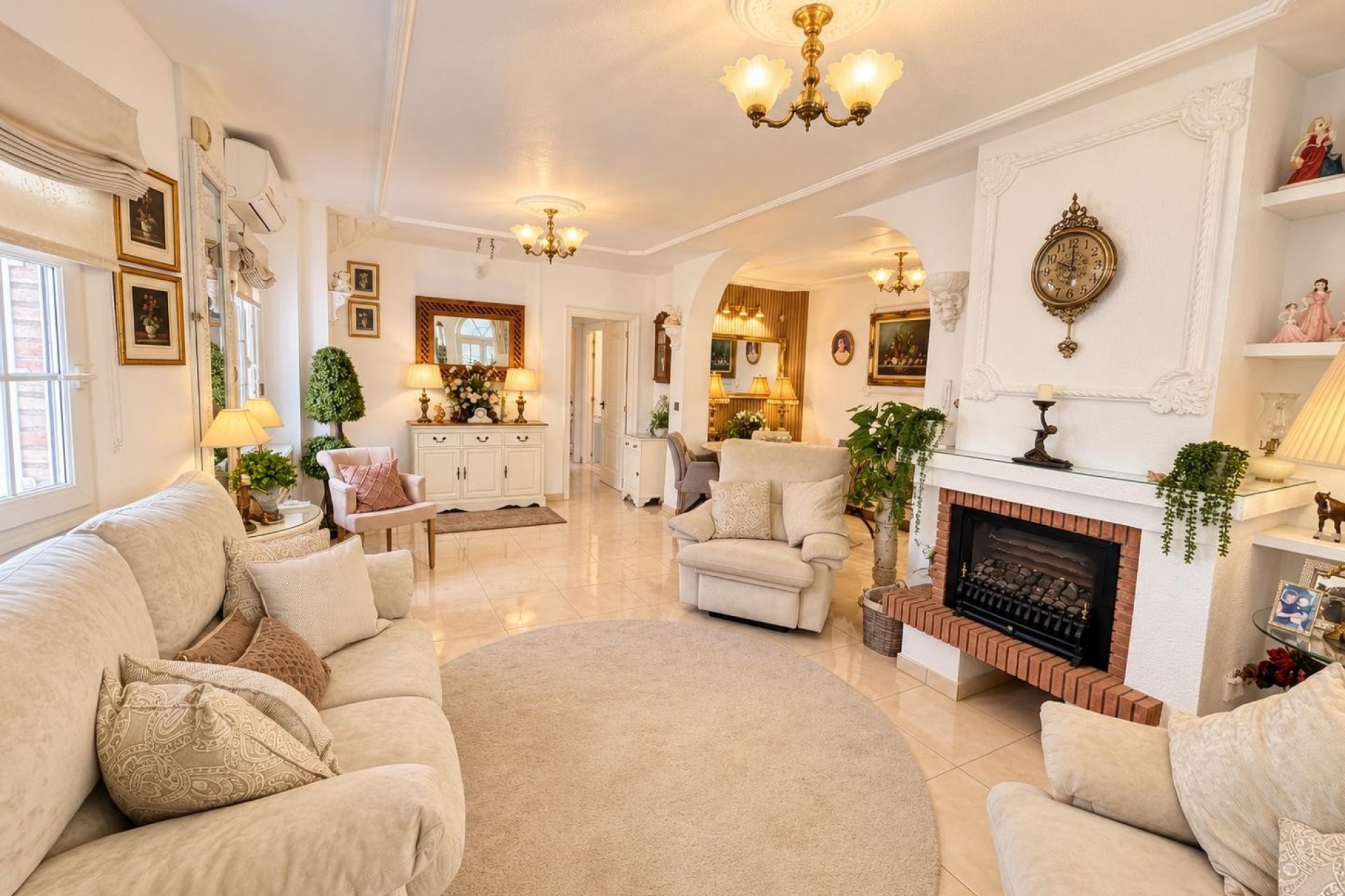 Resale - Villa -
Orihuela Costa - Costa Blanca