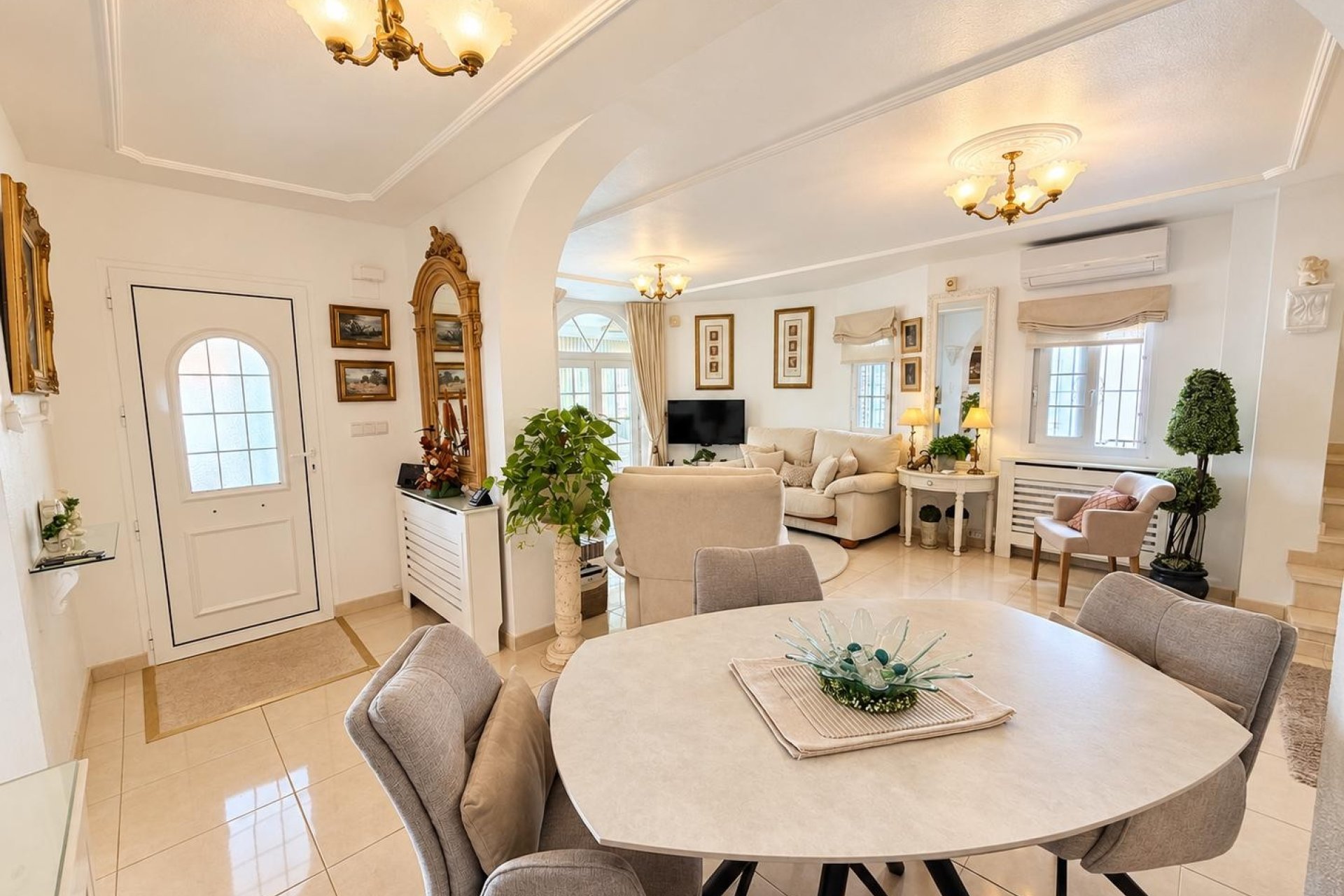 Resale - Villa -
Orihuela Costa - Costa Blanca