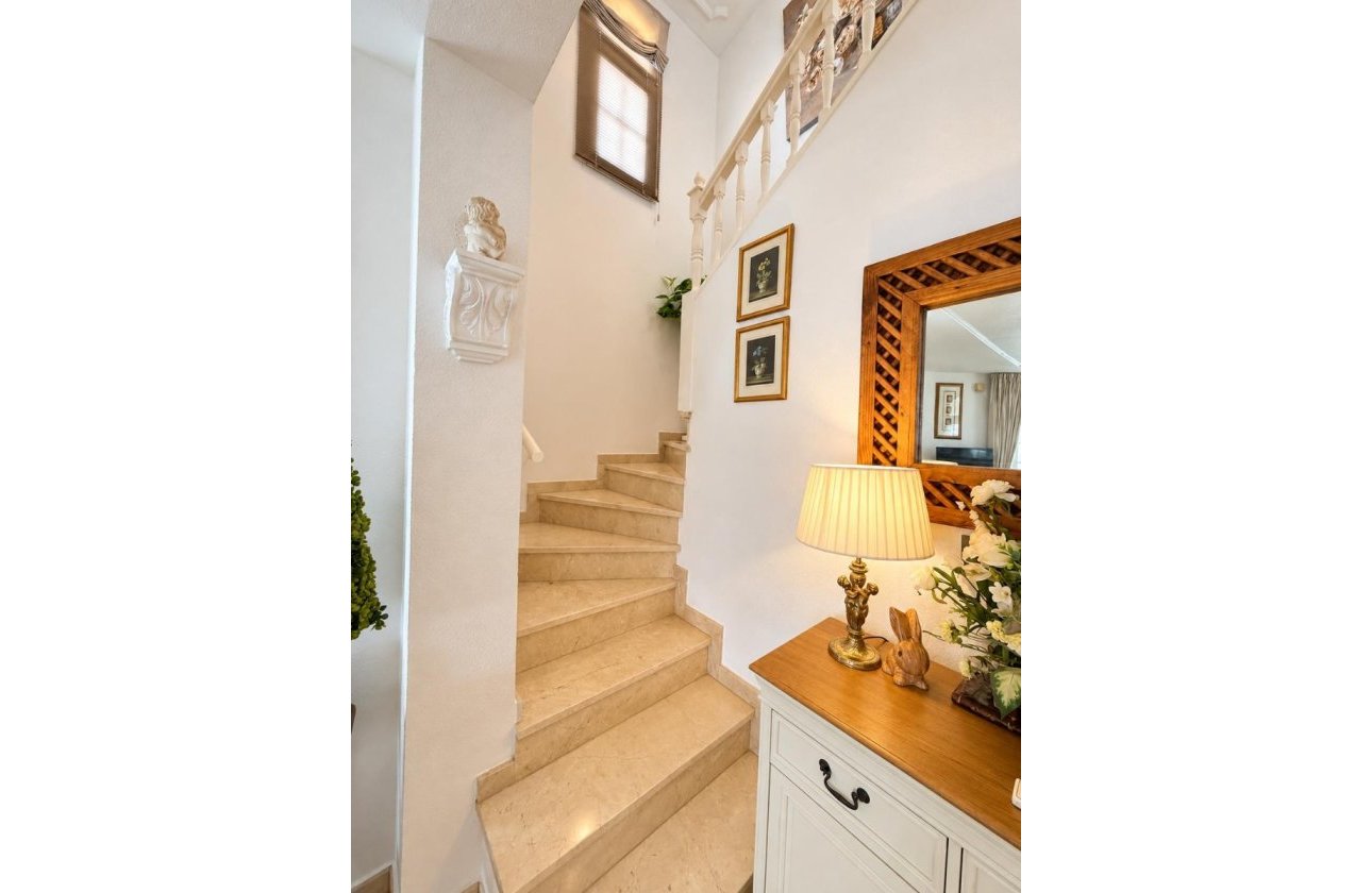 Resale - Villa -
Orihuela Costa - Costa Blanca