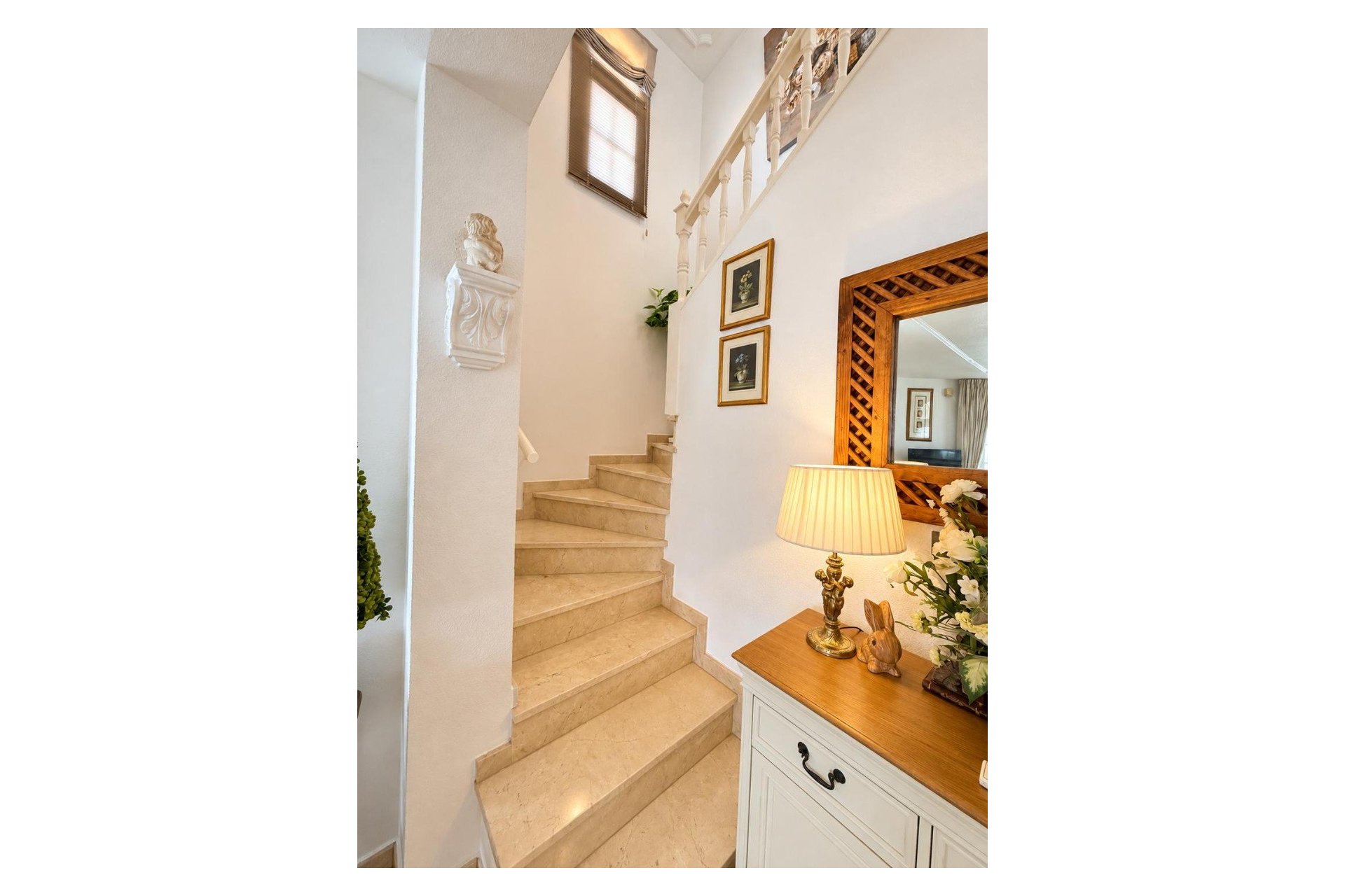 Resale - Villa -
Orihuela Costa - Costa Blanca