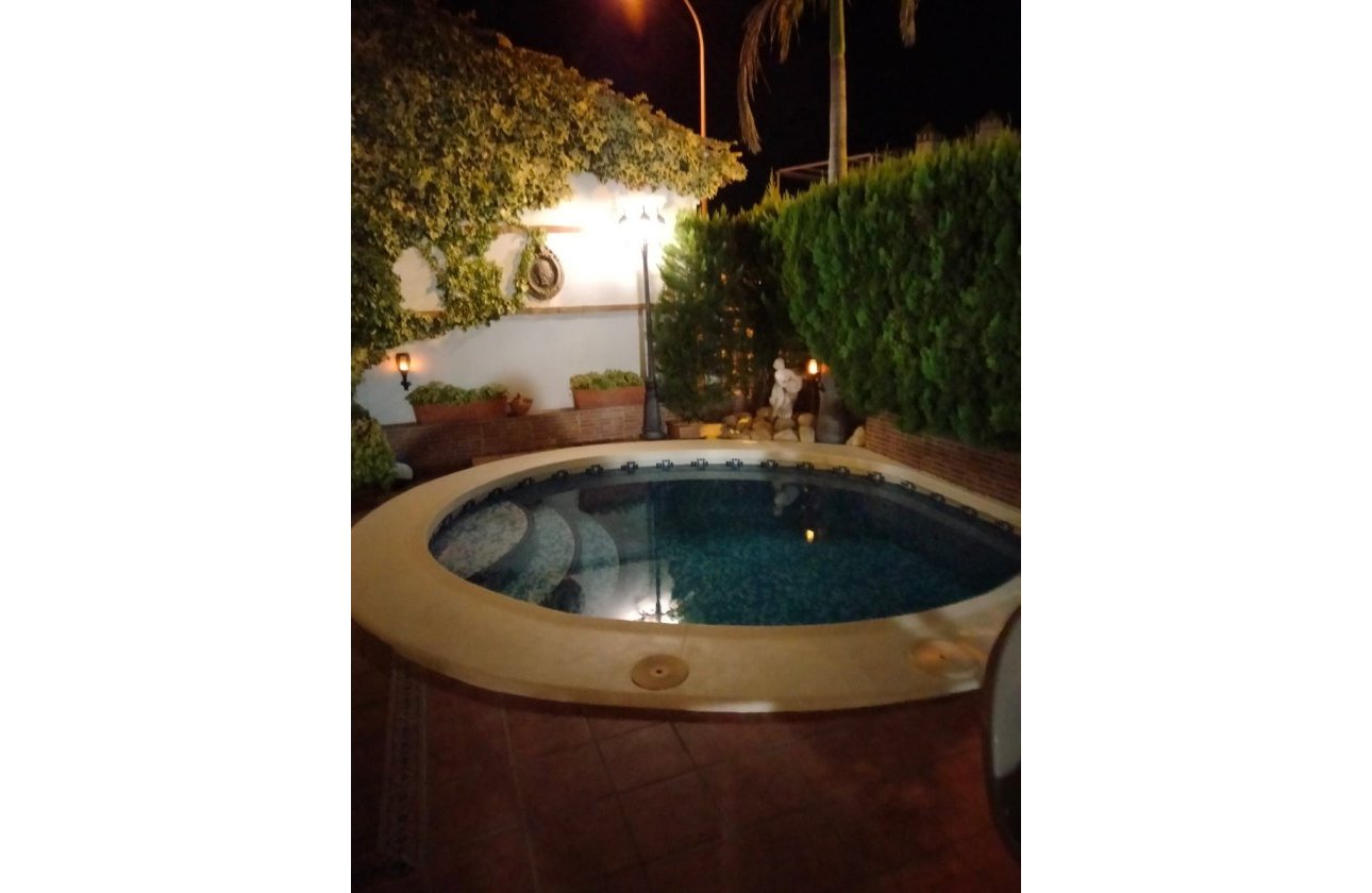 Resale - Villa -
Orihuela Costa - Costa Blanca