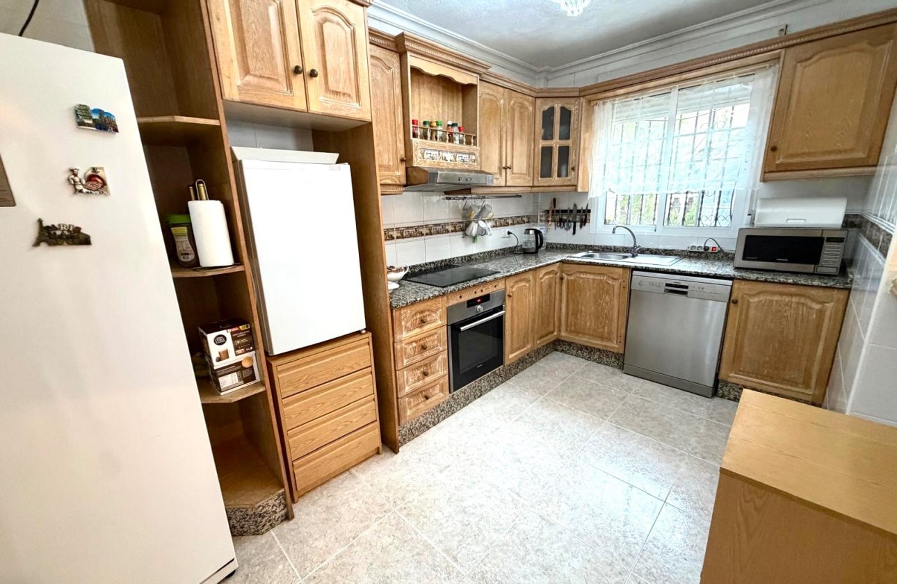 Resale - Villa -
Orihuela Costa - Costa Blanca