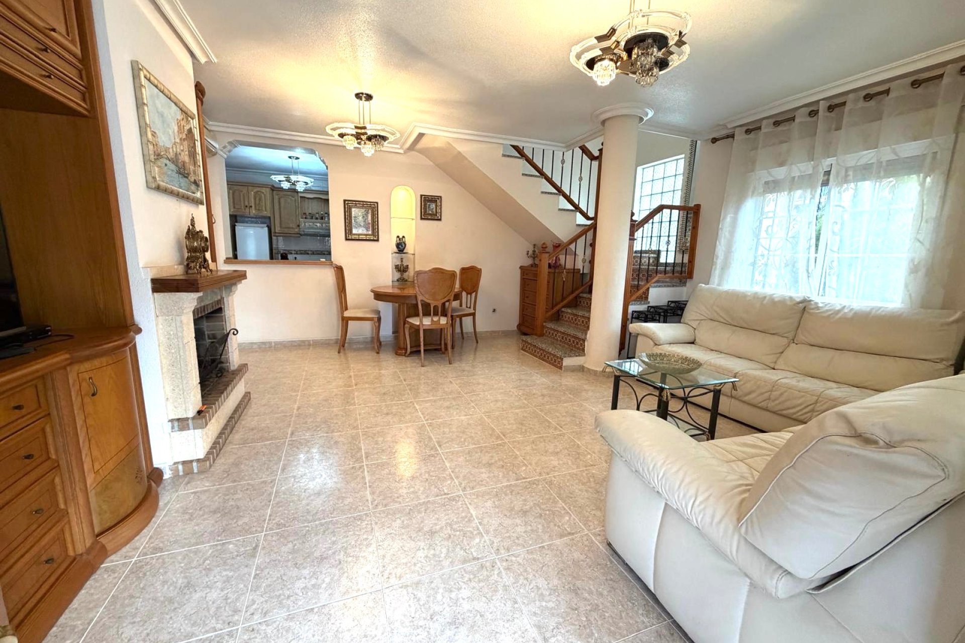 Resale - Villa -
Orihuela Costa - Costa Blanca