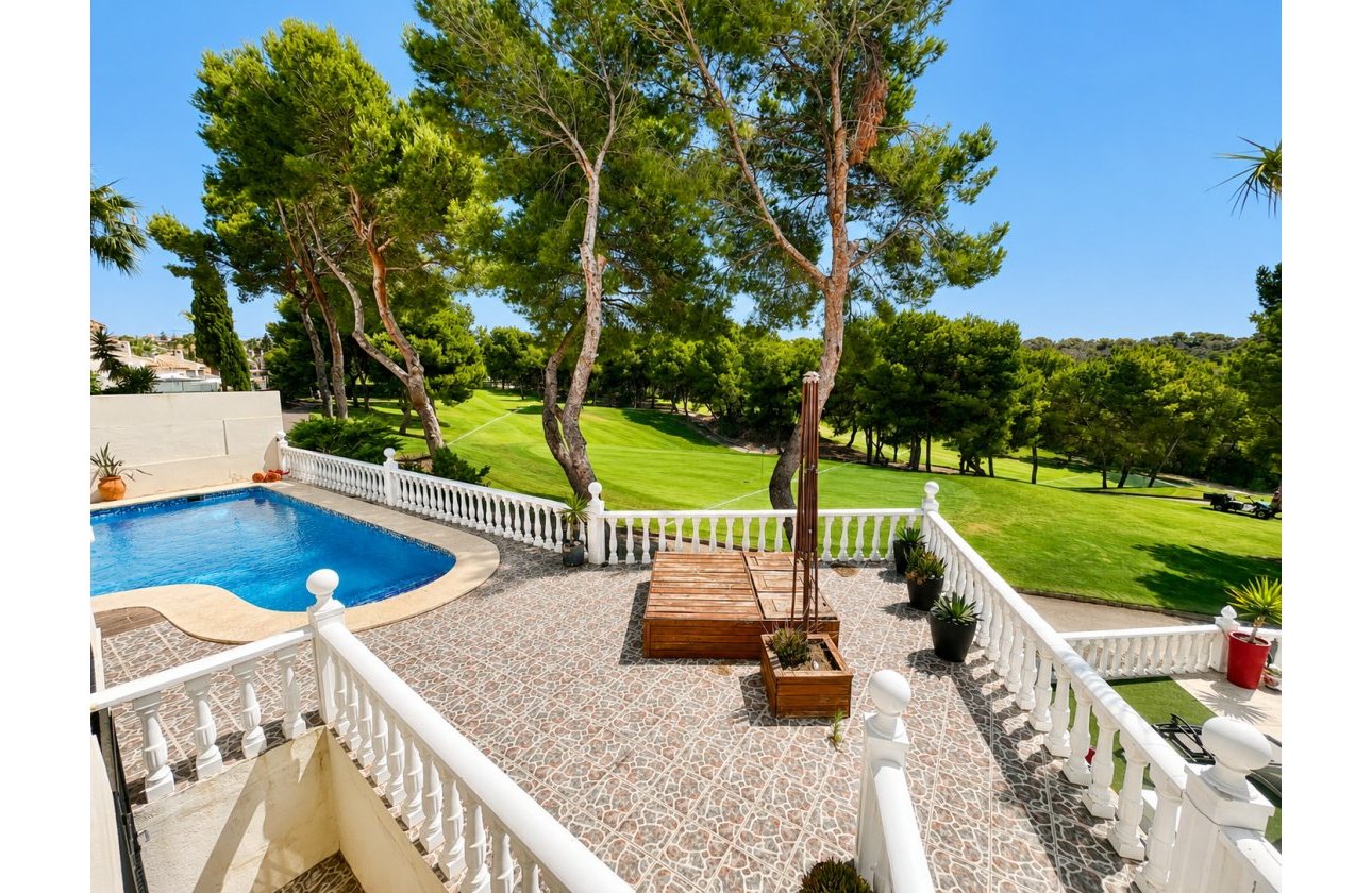 Resale - Villa -
Orihuela Costa - Costa Blanca