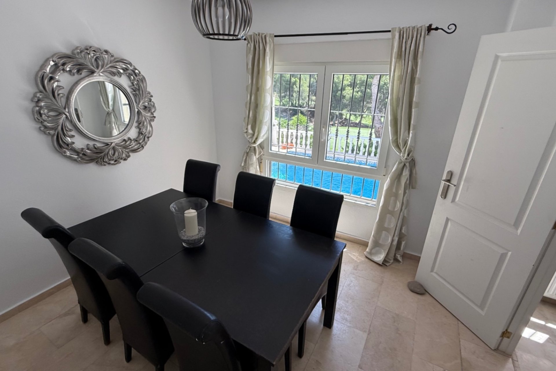 Resale - Villa -
Orihuela Costa - Costa Blanca