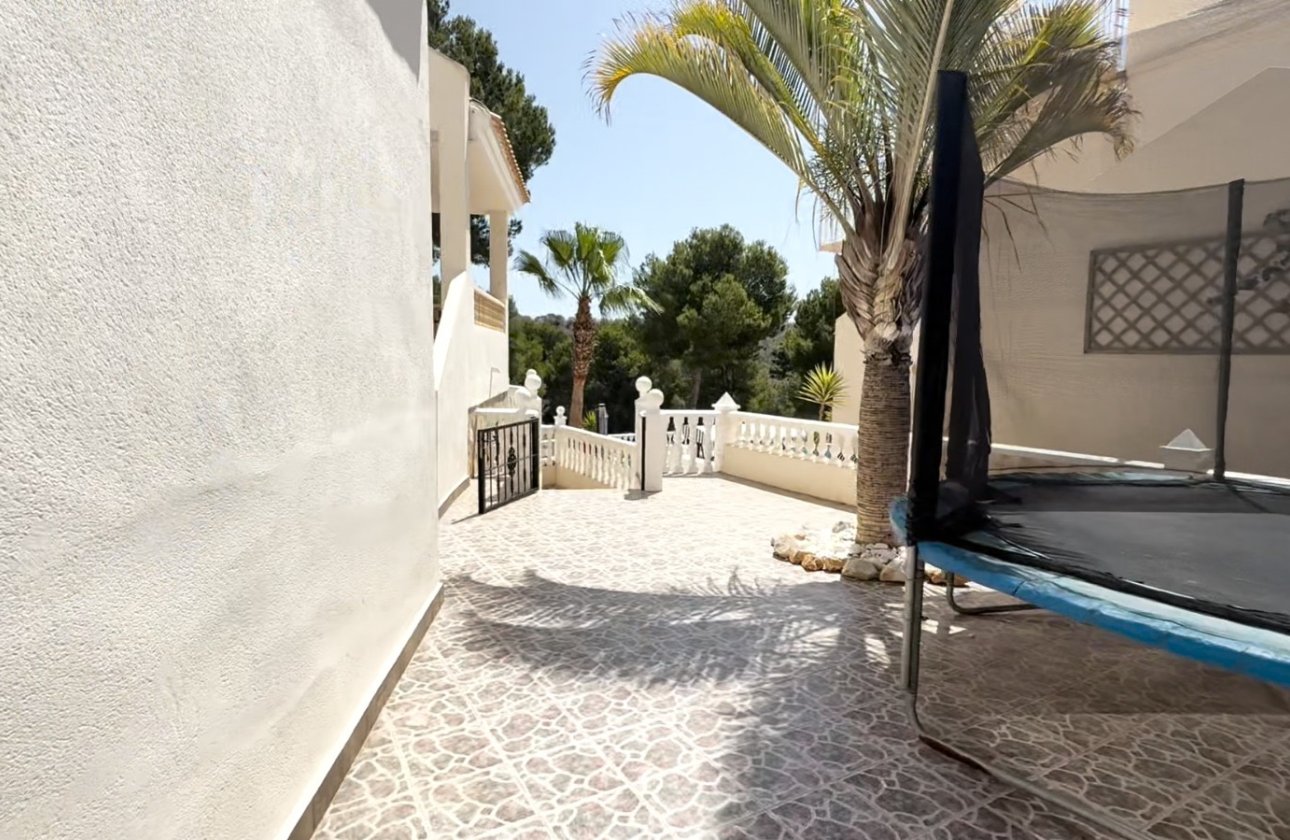 Resale - Villa -
Orihuela Costa - Costa Blanca