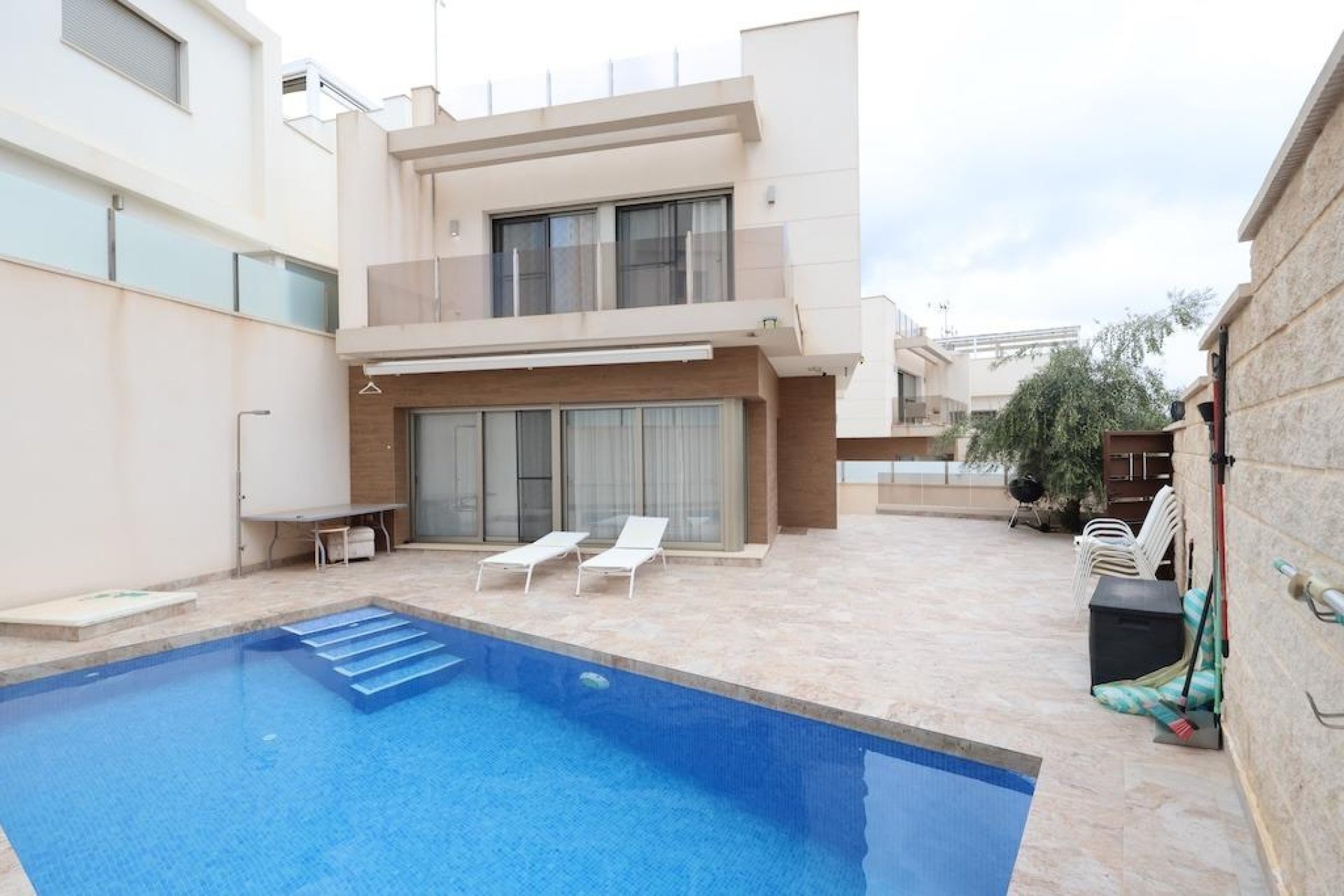 Resale - Villa -
Orihuela Costa - Costa Blanca