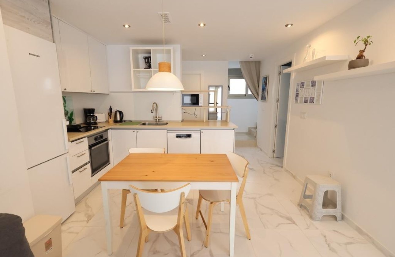 Resale - Villa -
Orihuela Costa - Costa Blanca
