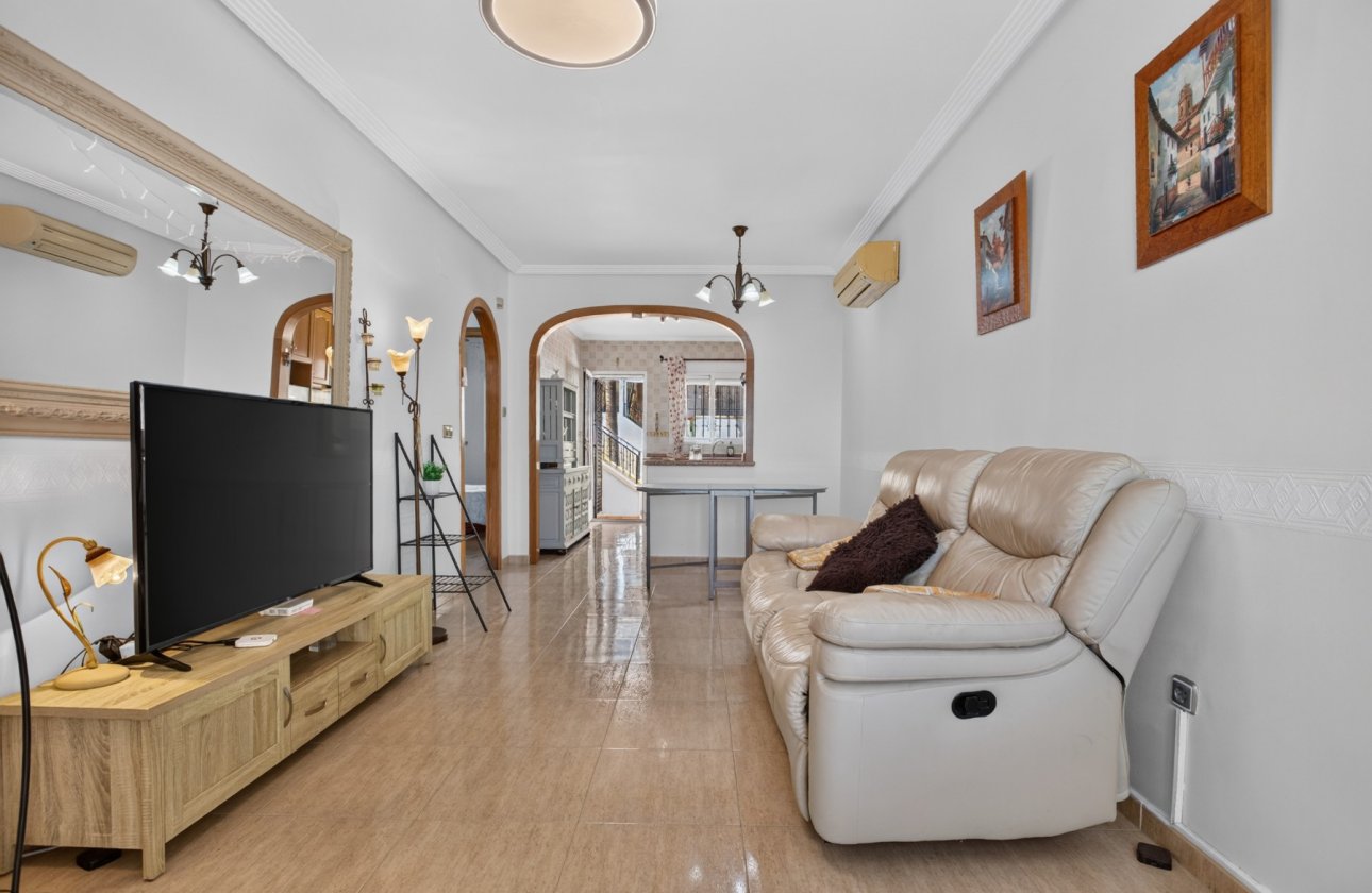 Resale - Villa -
Orihuela Costa - Costa Blanca