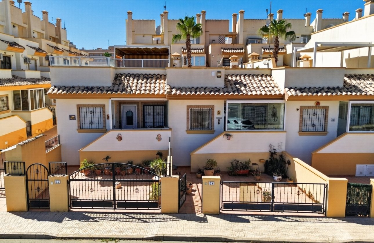 Resale - Villa -
Orihuela Costa - Costa Blanca