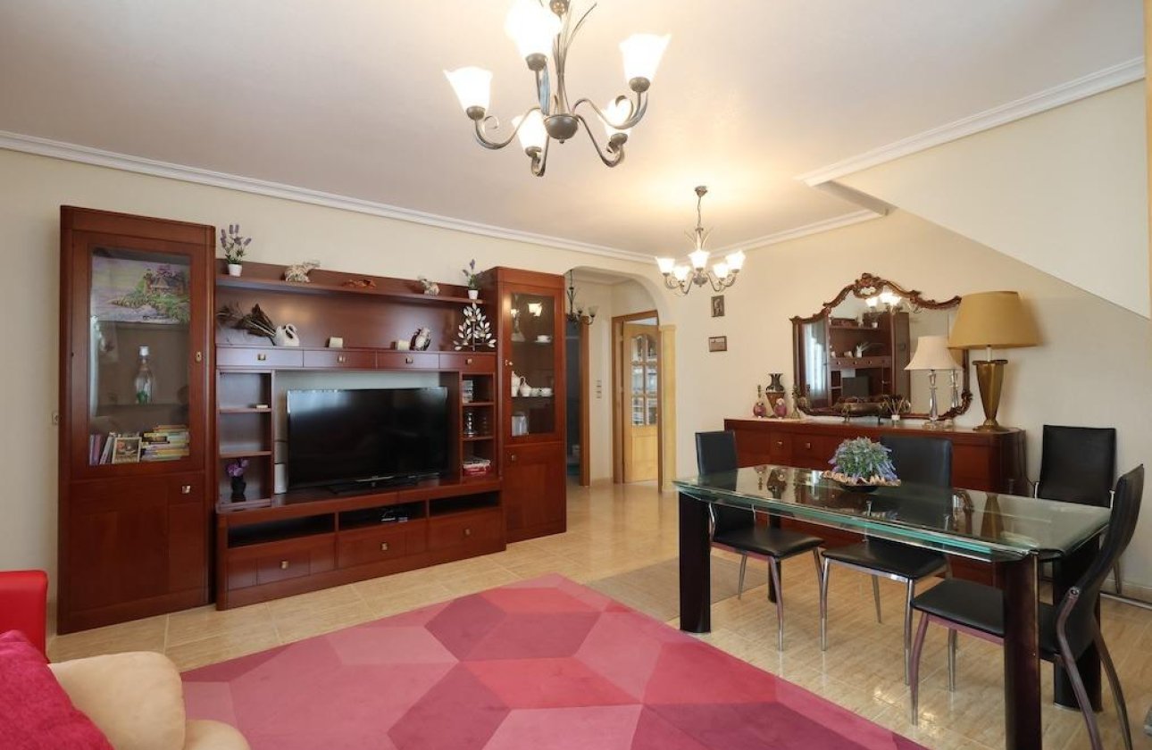 Resale - Villa -
Orihuela Costa - Costa Blanca