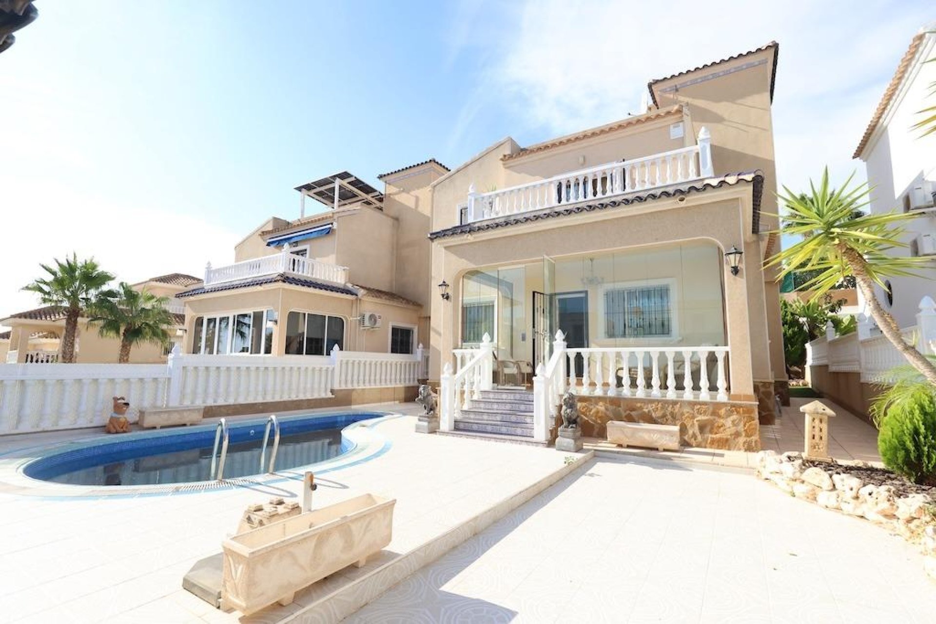 Resale - Villa -
Orihuela Costa - Costa Blanca