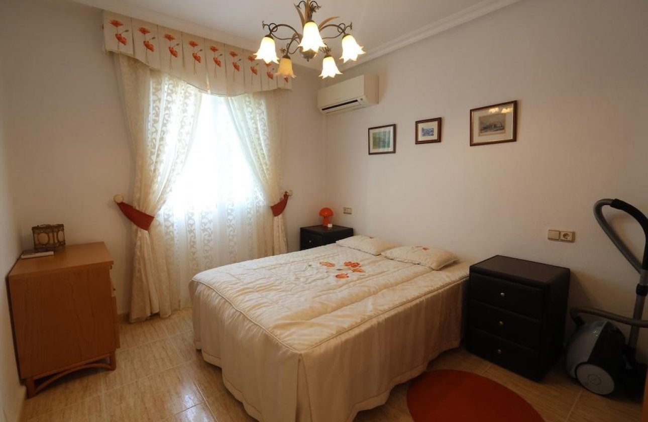 Resale - Villa -
Orihuela Costa - Costa Blanca