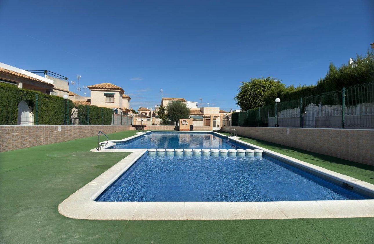 Resale - Villa -
Orihuela Costa - Costa Blanca