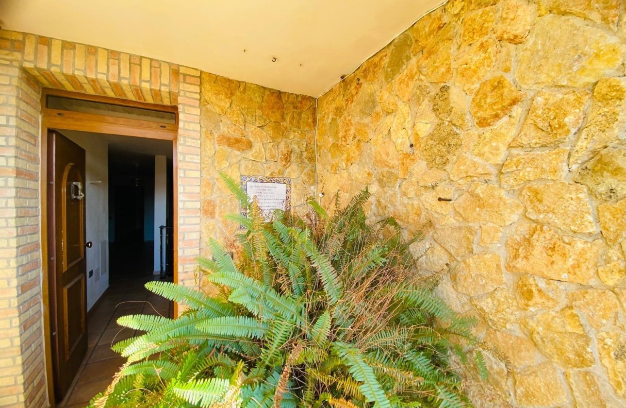 Resale - Villa -
Orihuela Costa - La Florida