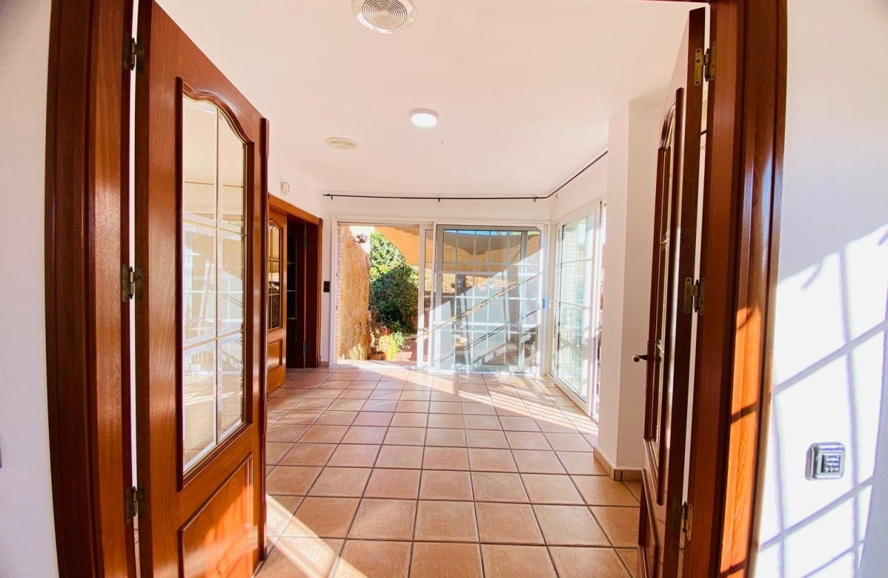 Resale - Villa -
Orihuela Costa - La Florida