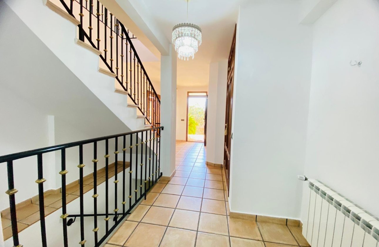 Resale - Villa -
Orihuela Costa - La Florida