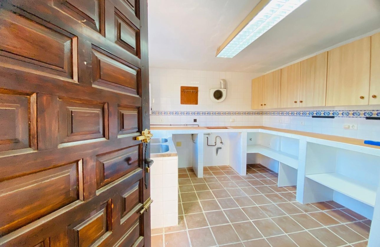 Resale - Villa -
Orihuela Costa - La Florida