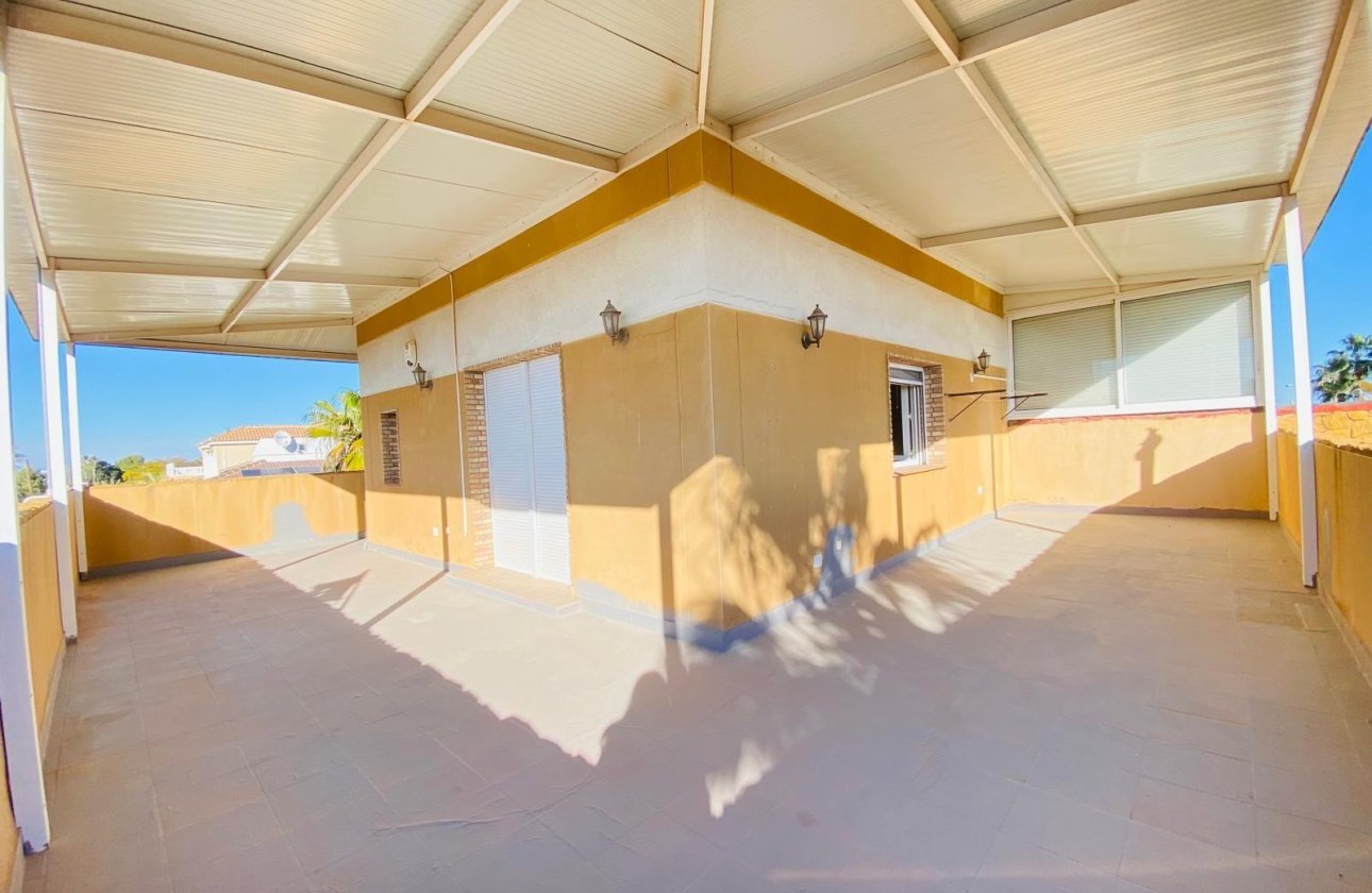 Resale - Villa -
Orihuela Costa - La Florida