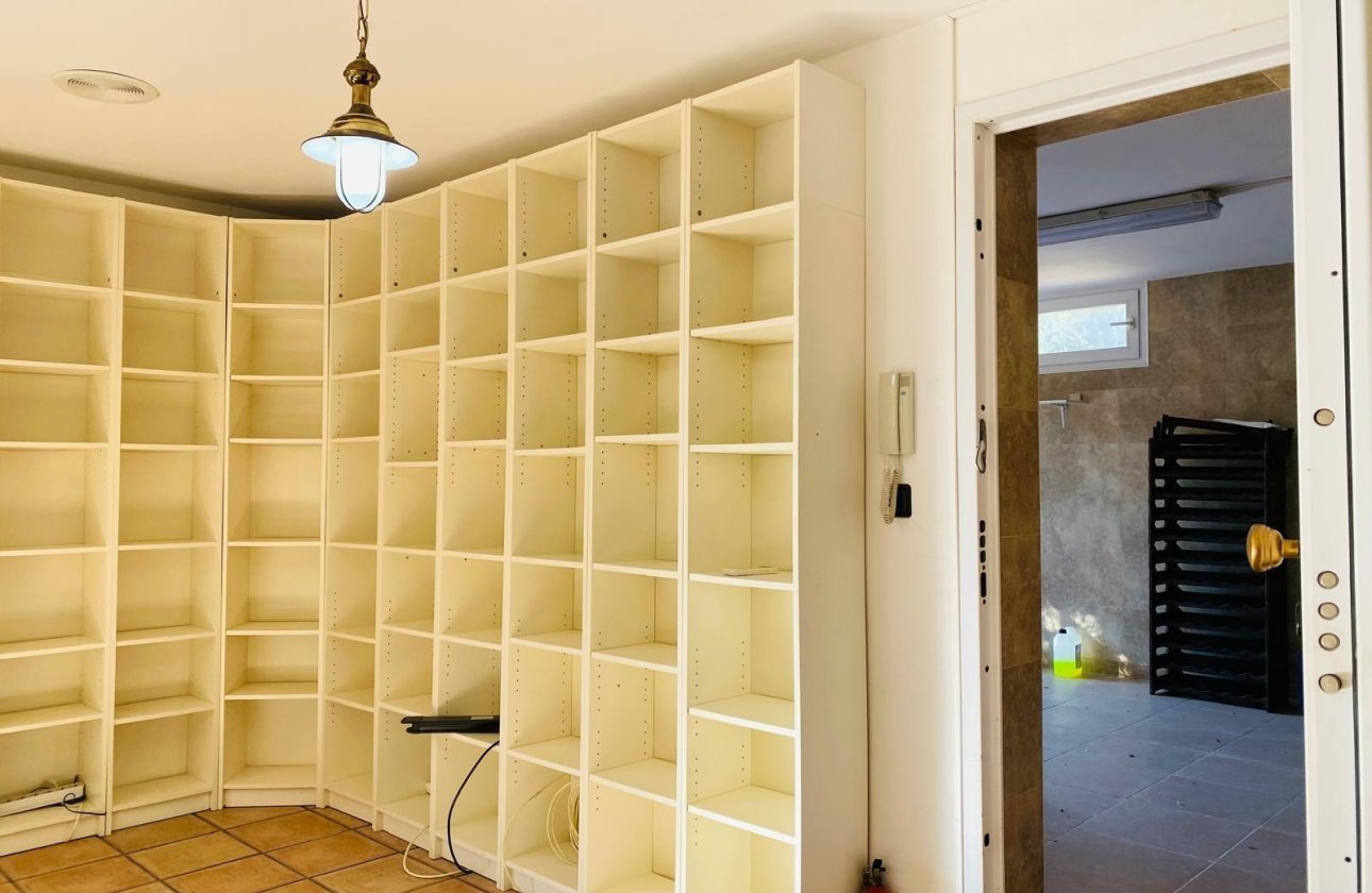 Resale - Villa -
Orihuela Costa - La Florida