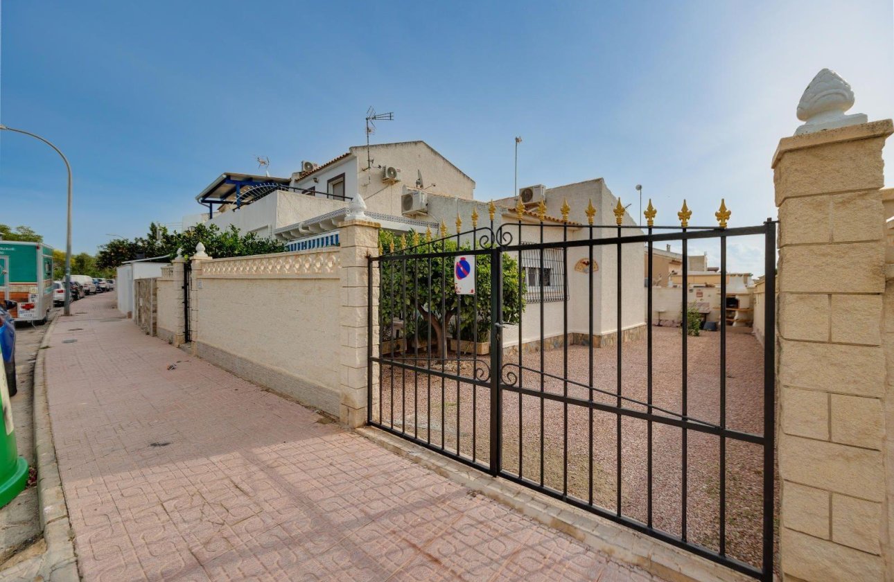 Resale - Villa -
Orihuela Costa - La Florida