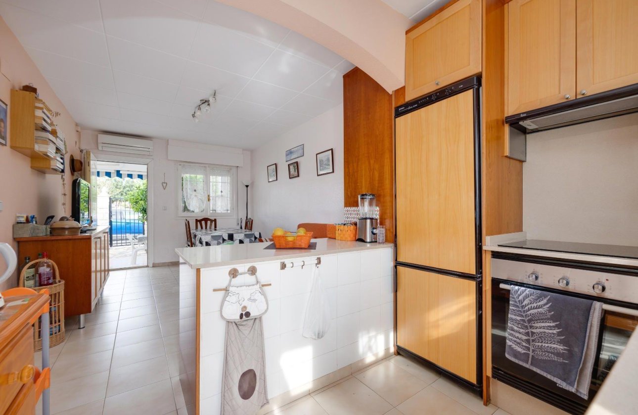 Resale - Villa -
Orihuela Costa - La Florida