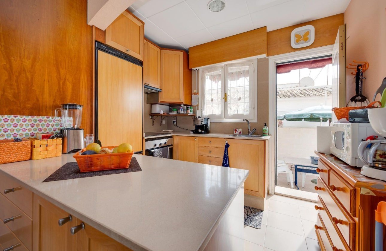 Resale - Villa -
Orihuela Costa - La Florida