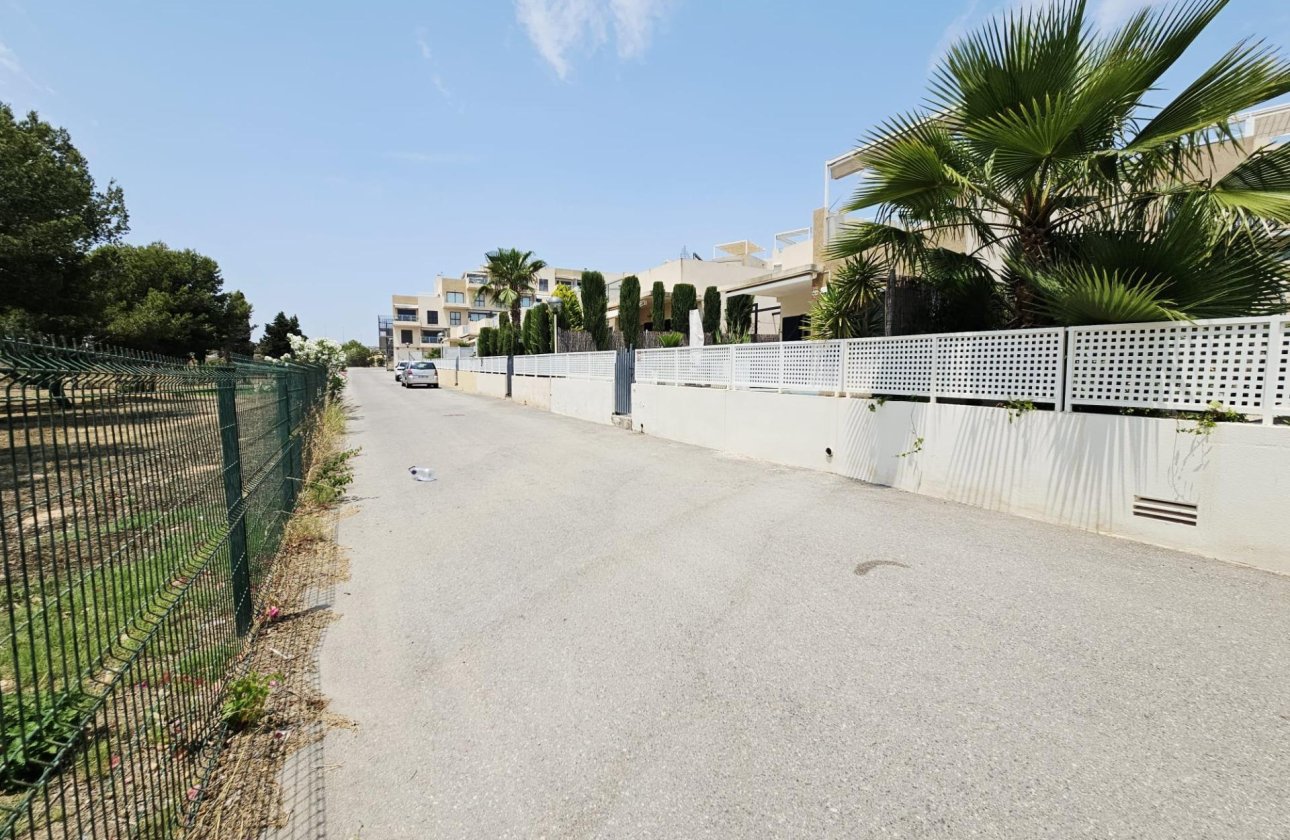 Resale - Villa -
Orihuela Costa - La Regia