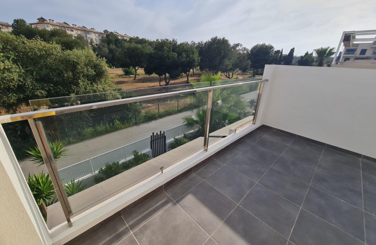 Resale - Villa -
Orihuela Costa - La Regia