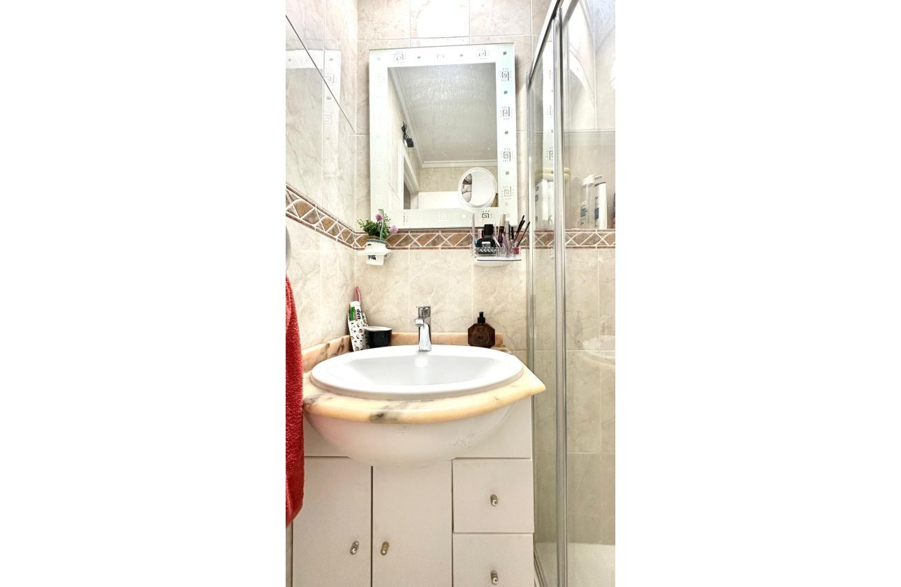 Resale - Villa -
Orihuela Costa - La Regia