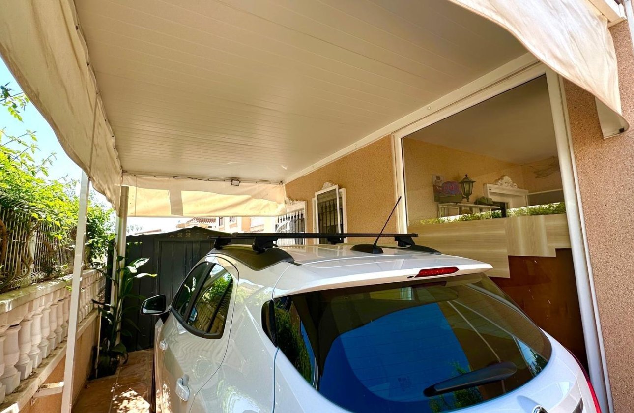 Resale - Villa -
Orihuela Costa - La Regia