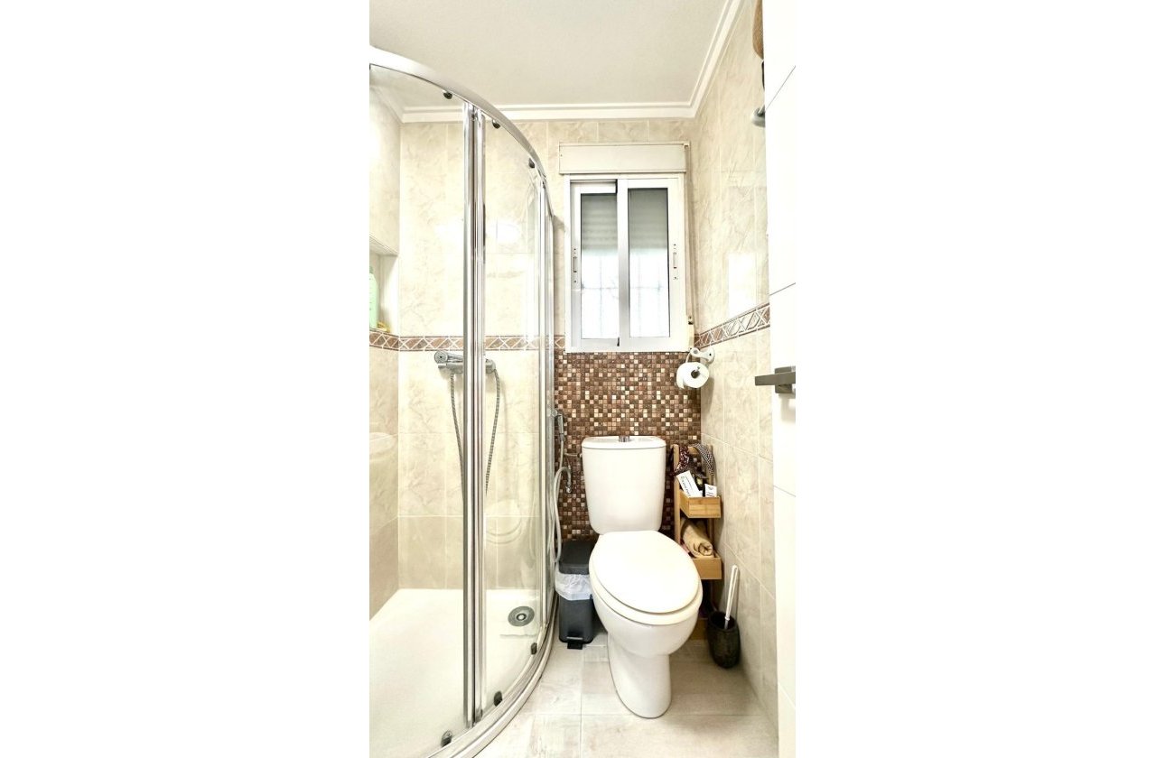 Resale - Villa -
Orihuela Costa - La Regia