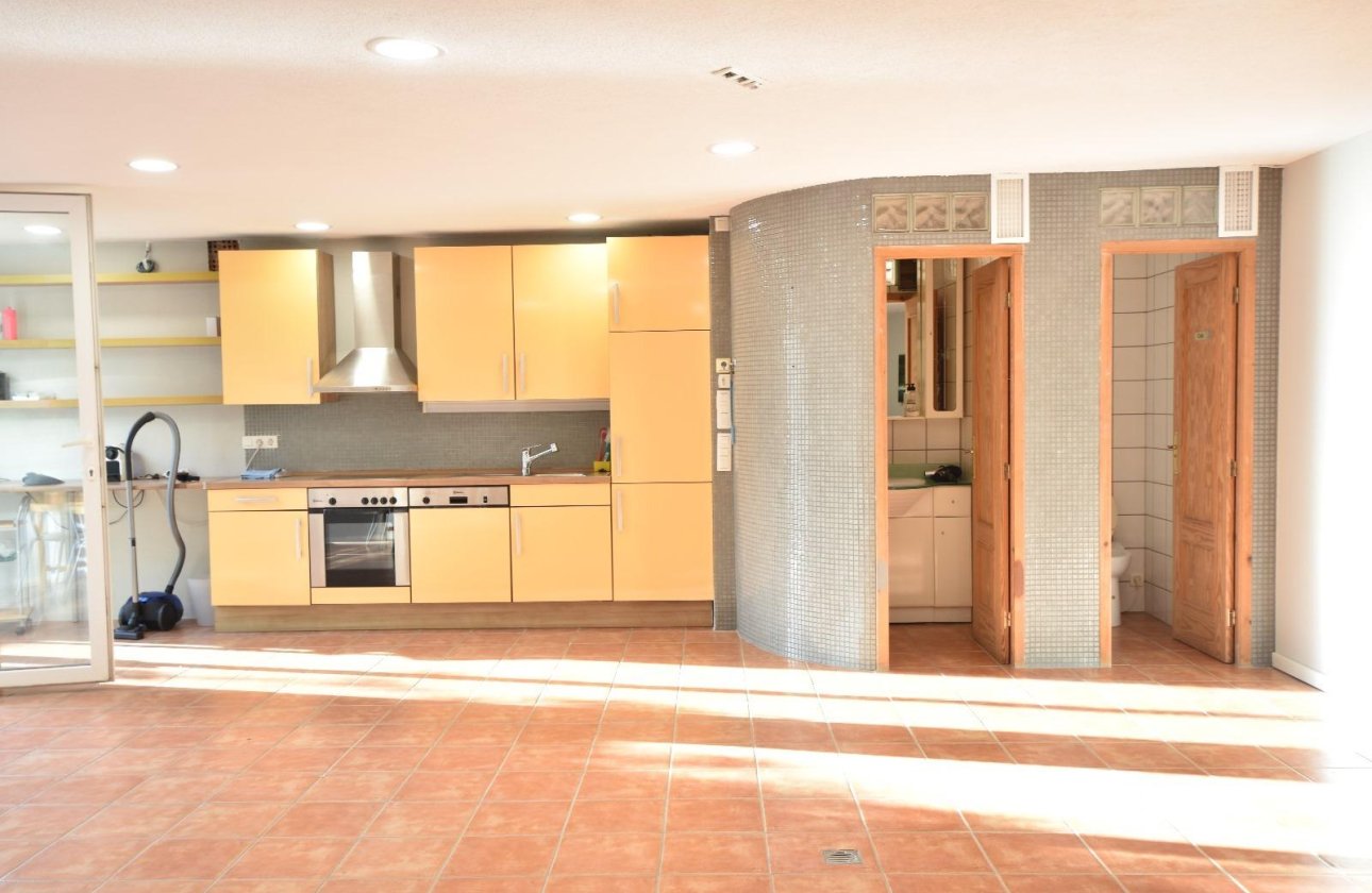 Resale - Villa -
Orihuela Costa - La Zenia