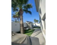 Resale - Villa -
Orihuela Costa - La Zenia