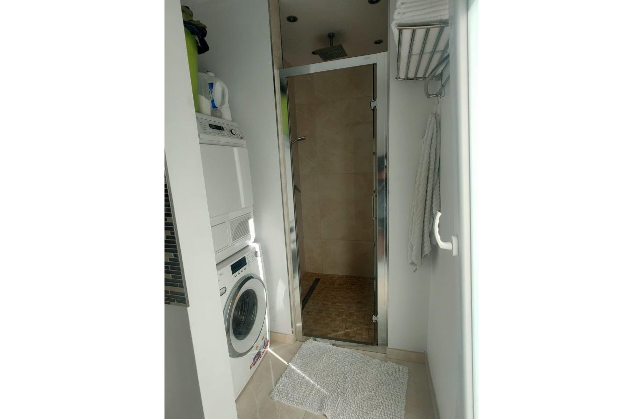 Resale - Villa -
Orihuela Costa - La Zenia