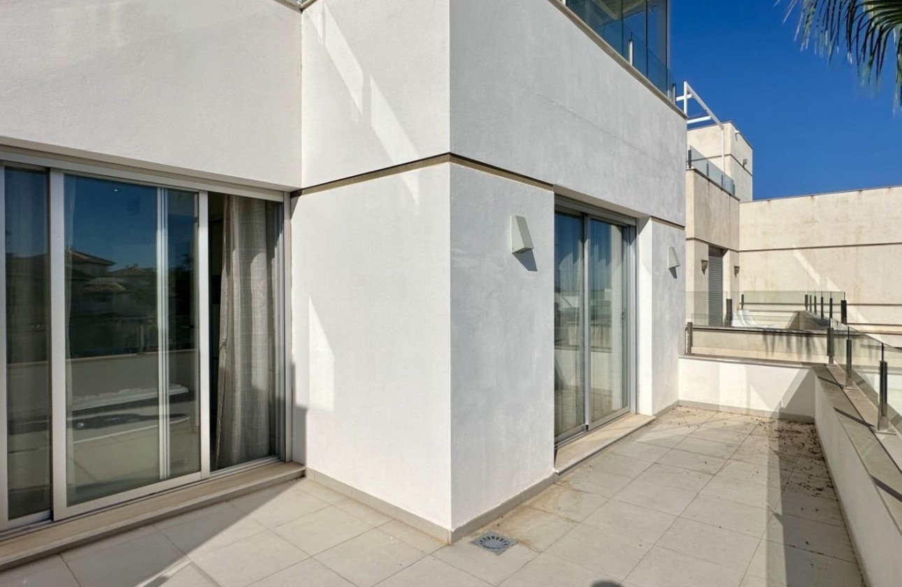 Resale - Villa -
Orihuela Costa - Lomas De Cabo Roig-los Dolses