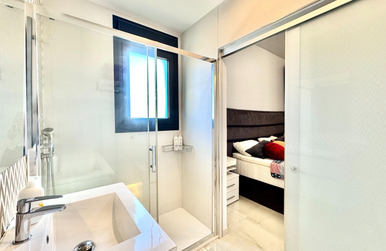 Resale - Villa -
Orihuela Costa - Lomas de Cabo Roig