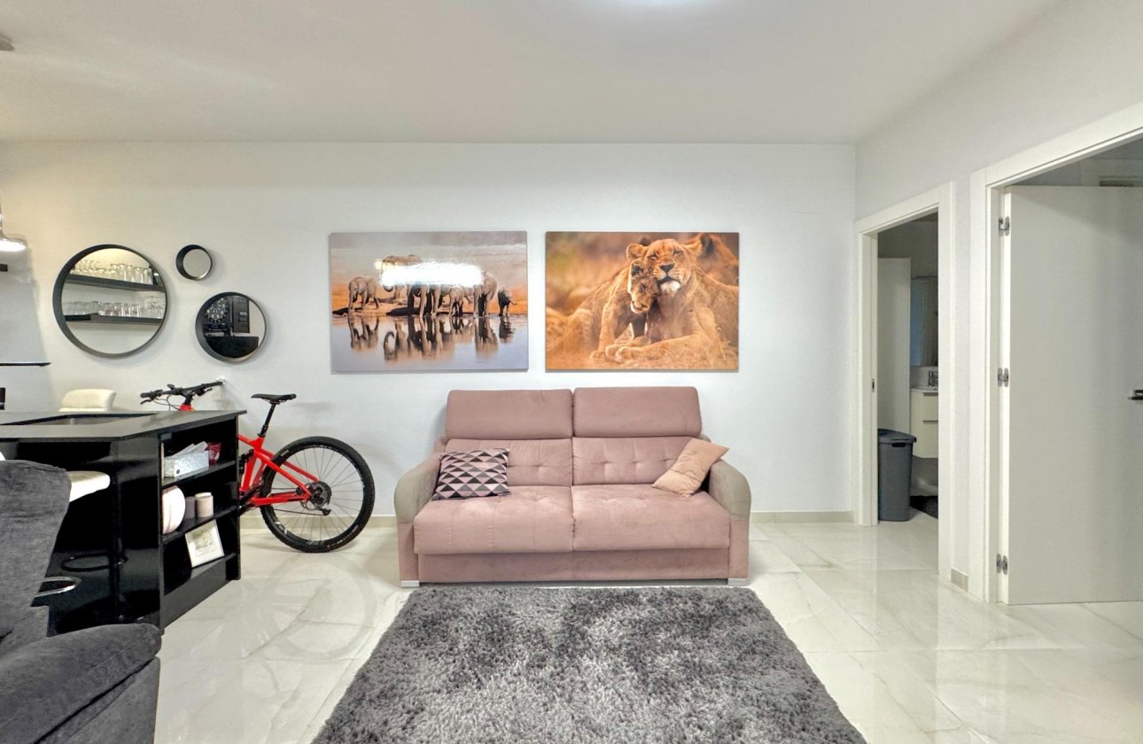 Resale - Villa -
Orihuela Costa - Lomas de Cabo Roig