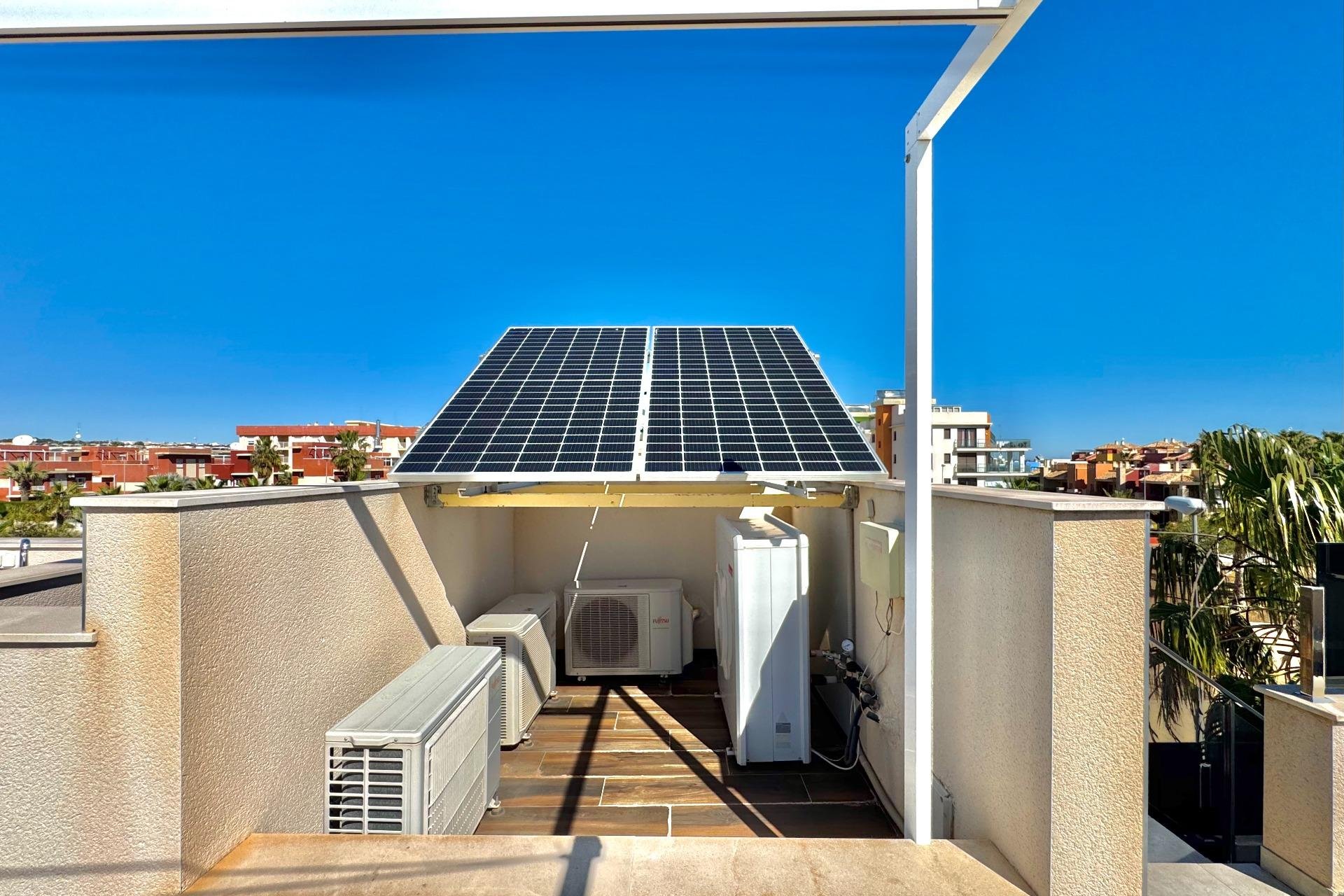 Resale - Villa -
Orihuela Costa - Lomas de Cabo Roig