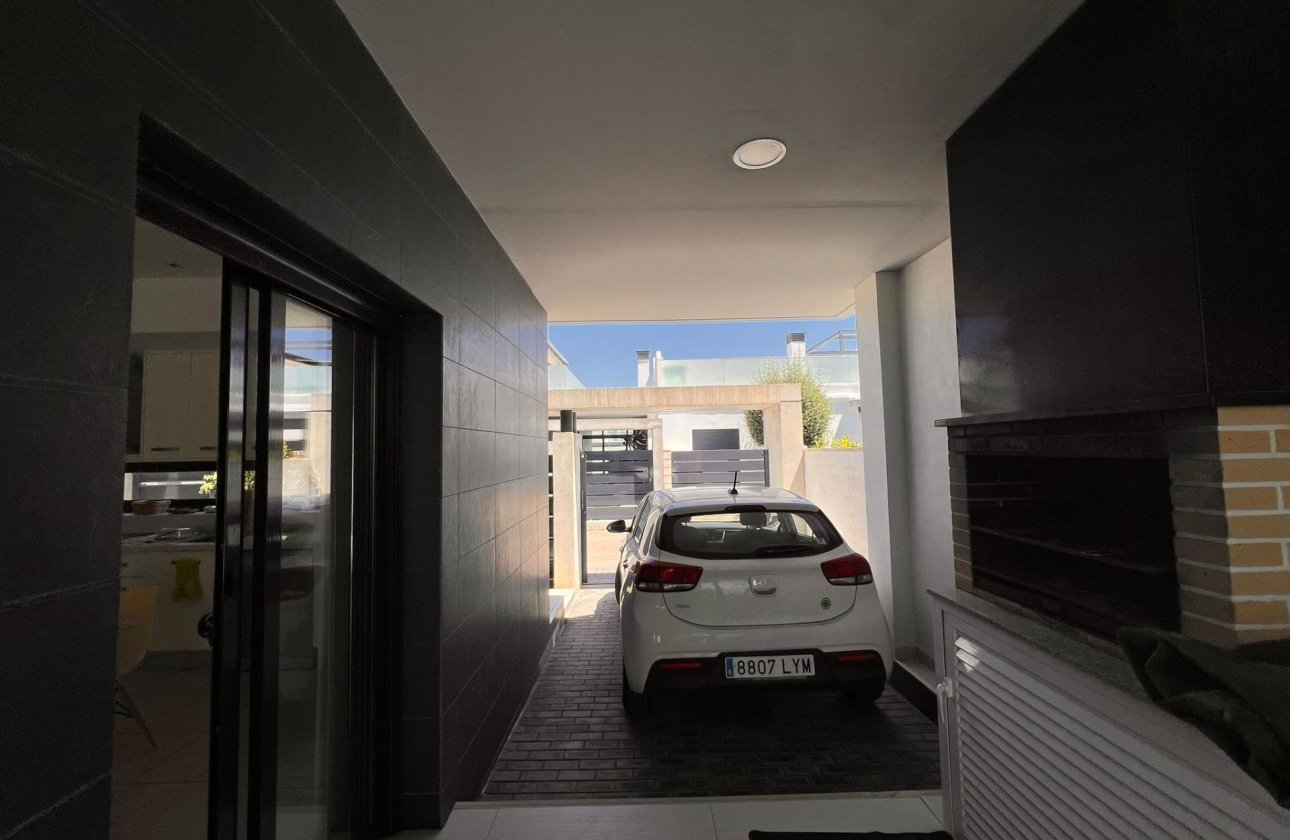 Resale - Villa -
Orihuela Costa - Lomas de Cabo Roig