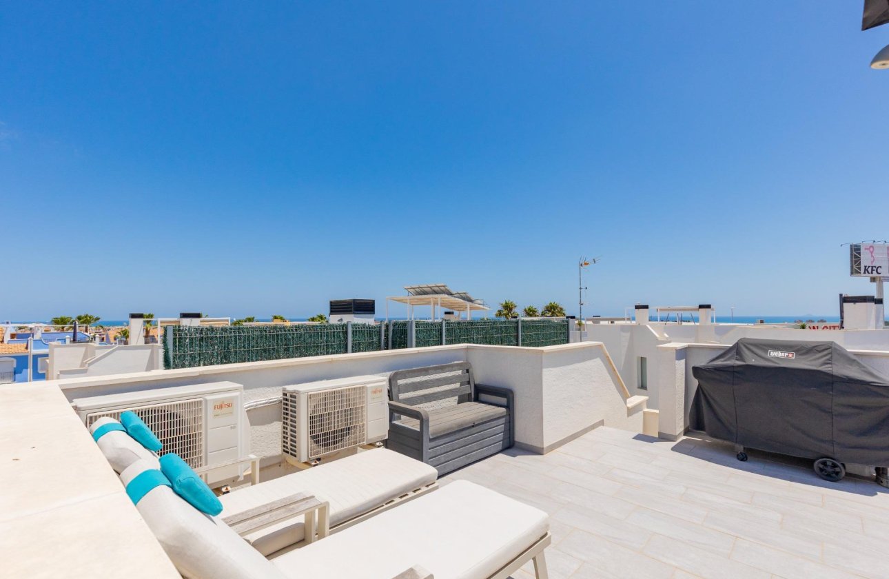 Resale - Villa -
Orihuela Costa - Lomas de Cabo Roig