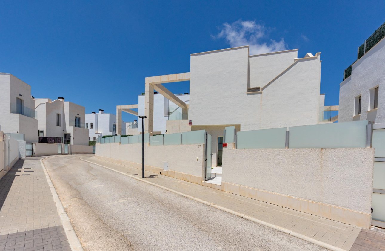 Resale - Villa -
Orihuela Costa - Lomas de Cabo Roig