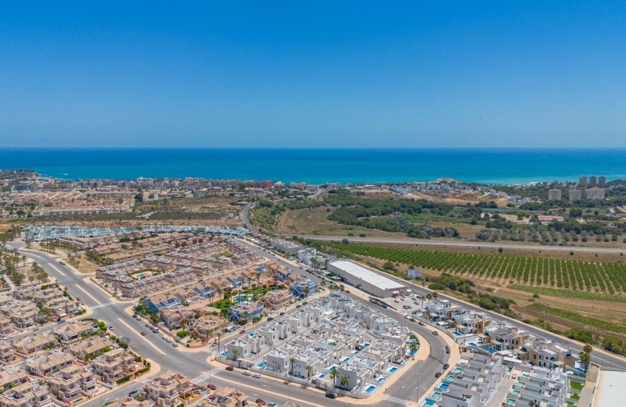Resale - Villa -
Orihuela Costa - Lomas de Cabo Roig