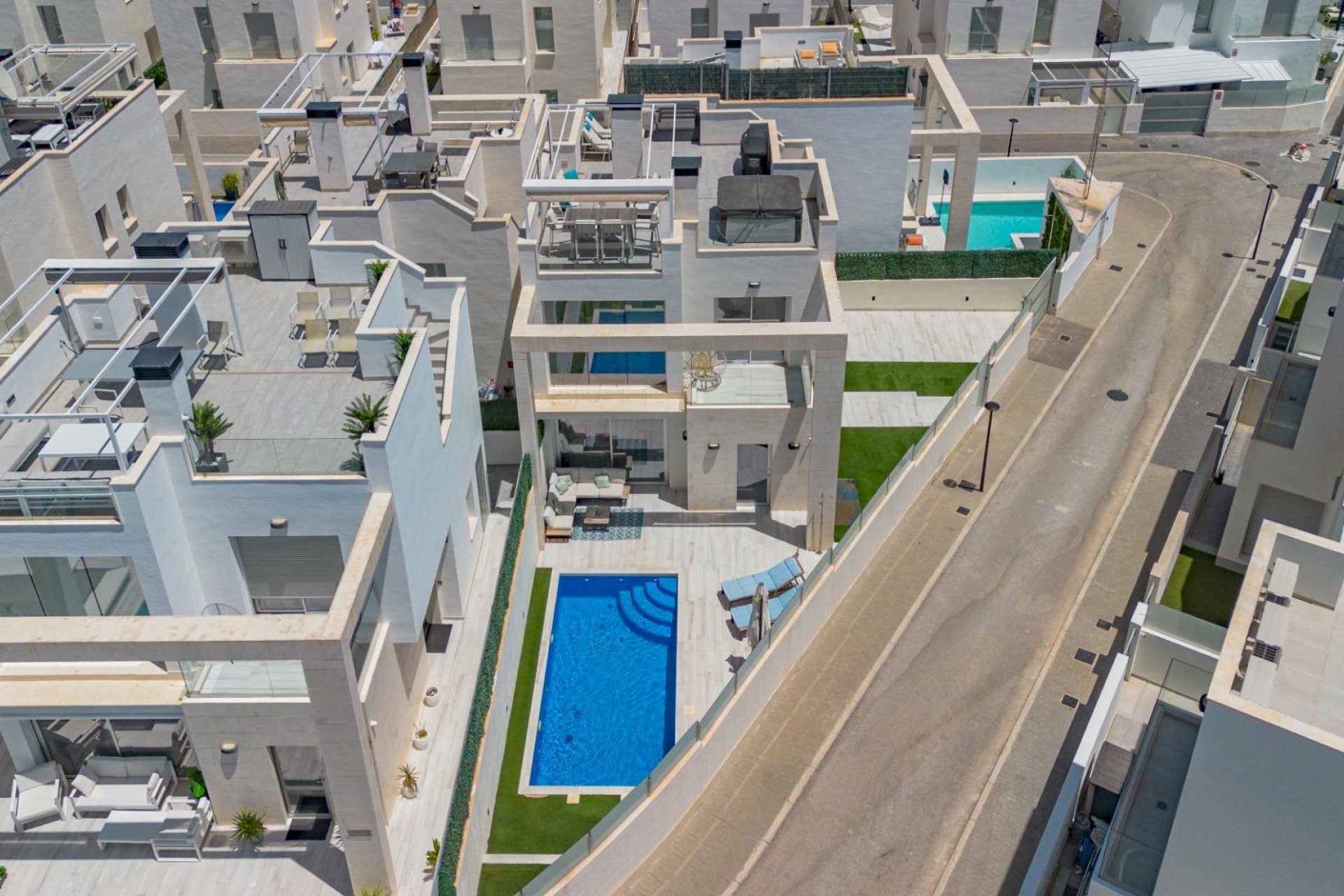 Resale - Villa -
Orihuela Costa - Lomas de Cabo Roig