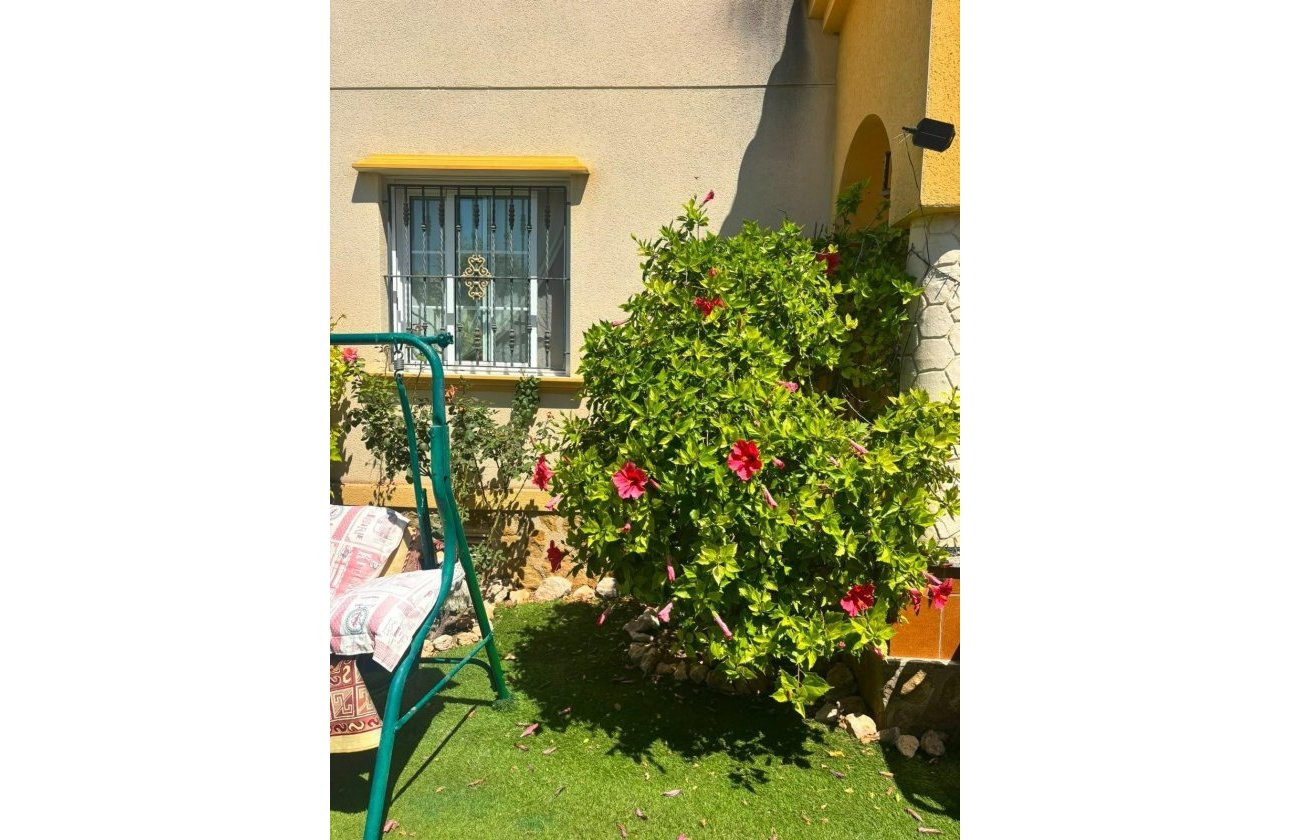 Resale - Villa -
Orihuela Costa - Lomas de Cabo Roig