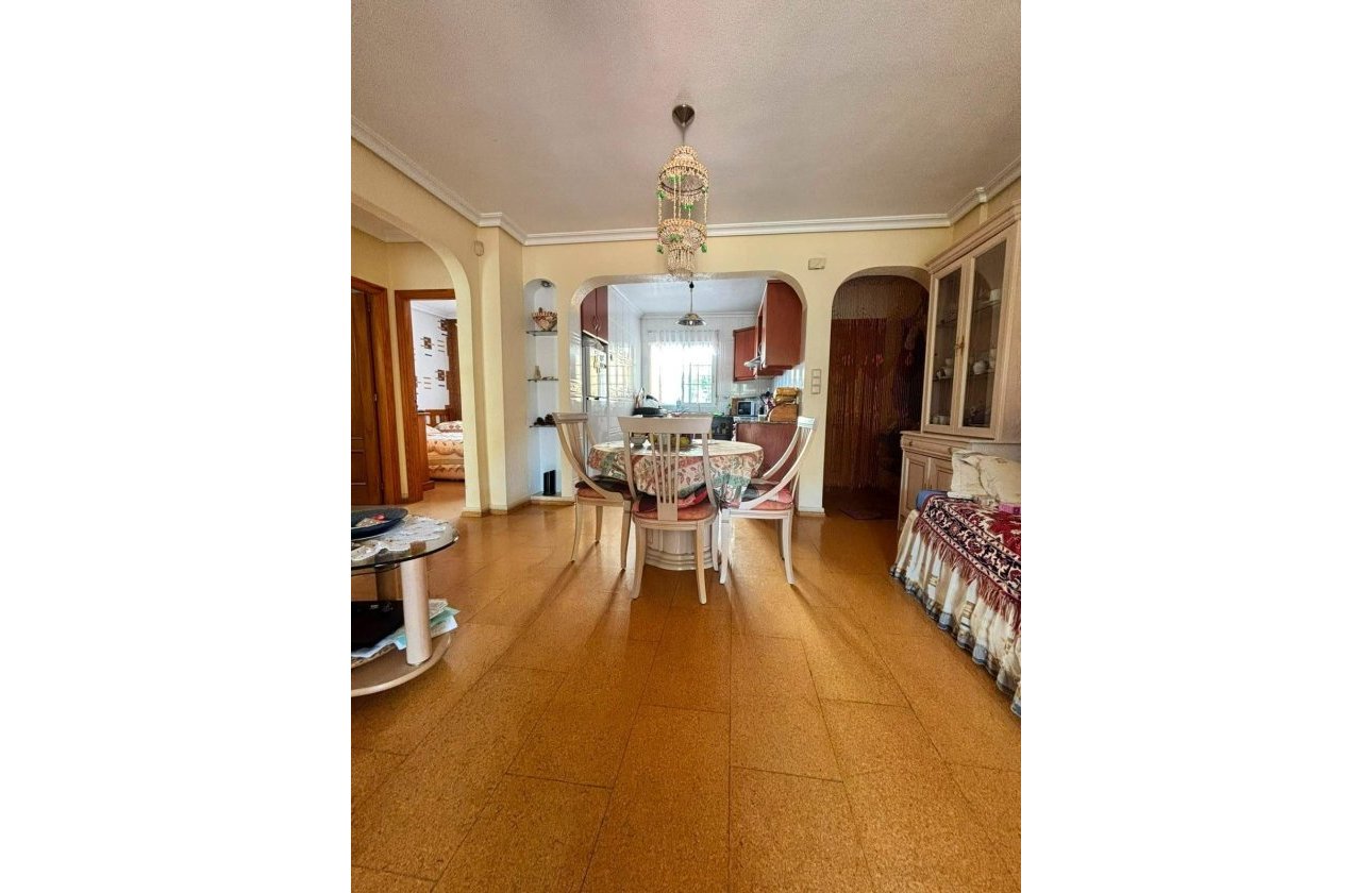 Resale - Villa -
Orihuela Costa - Lomas de Cabo Roig